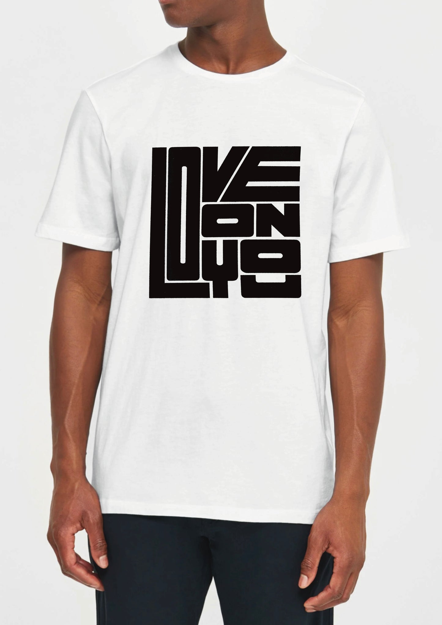 006-01 TSHIRT LOVE ON YOU BLACK