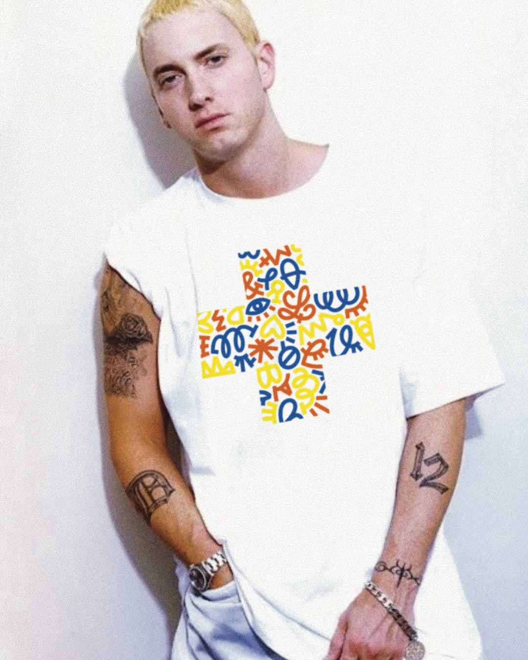 022-01 TSHIRT GLYPHES / FRONT